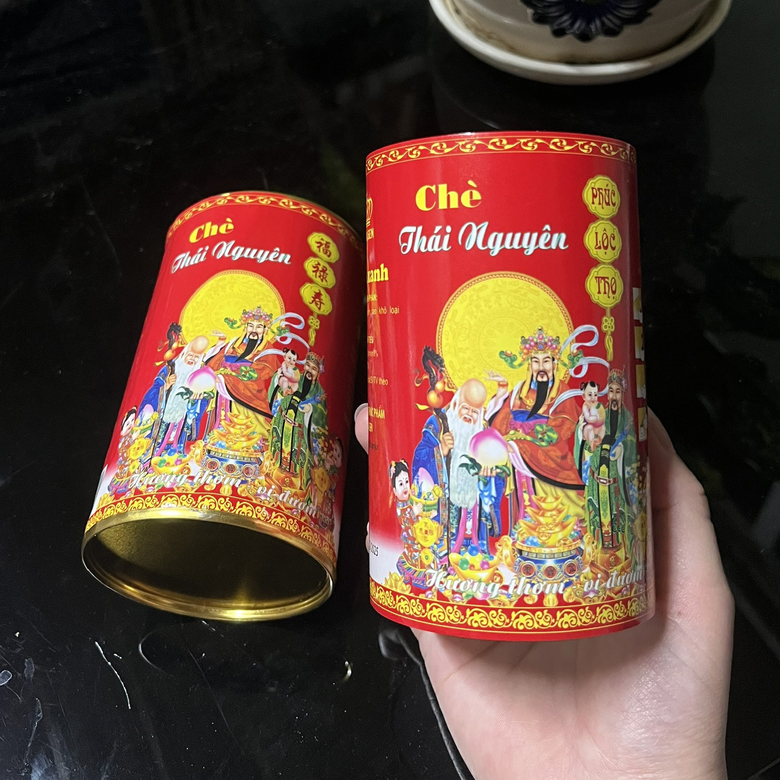 Lon giấy đựng chè